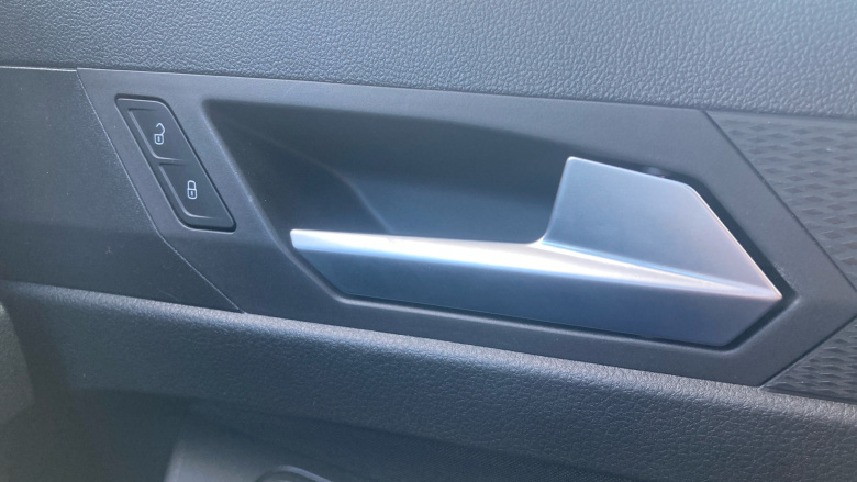 Ford Transit Connect 250 L2 Petrol 1.5 EcoBoost PHEV 150 Limited Van Auto